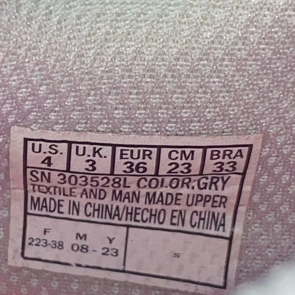 Skechers Gray Sneakers with Pink Insole GIRLS SIZE 4‎ HOOK LOOP CLOSURE GLITTER